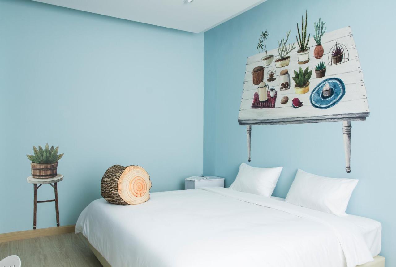 Beat Hotel Bangkok Bagian luar foto