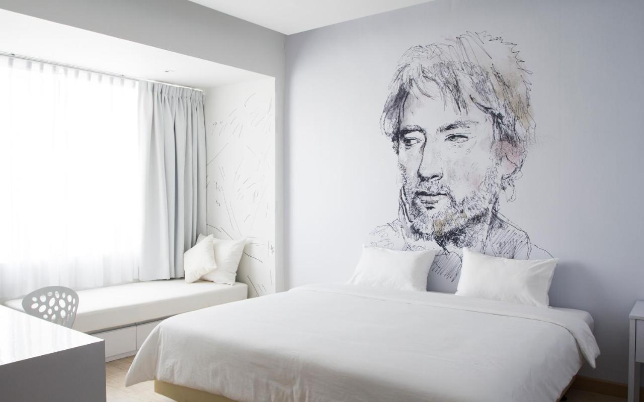 Beat Hotel Bangkok Bagian luar foto