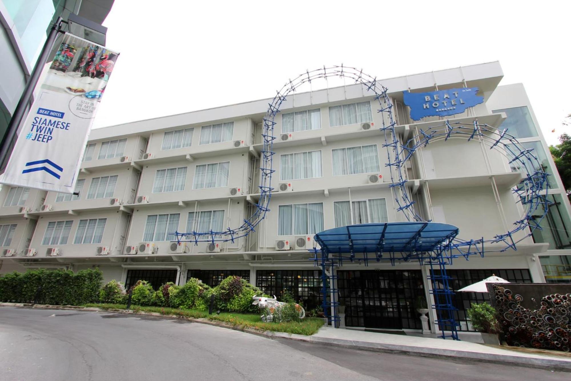 Beat Hotel Bangkok Bagian luar foto