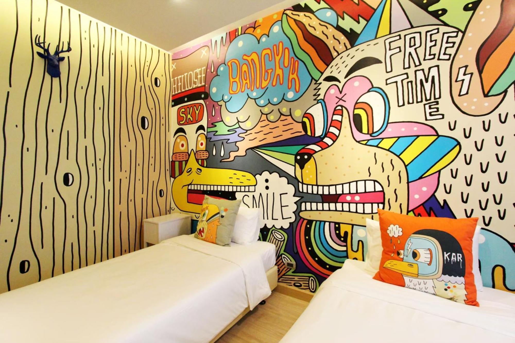 Beat Hotel Bangkok Bagian luar foto