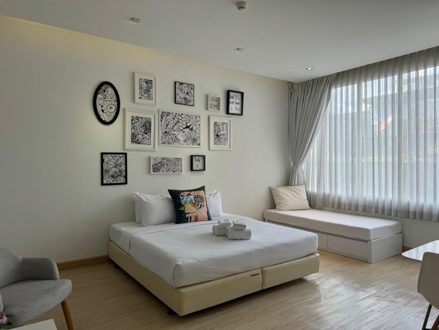 Beat Hotel Bangkok Bagian luar foto