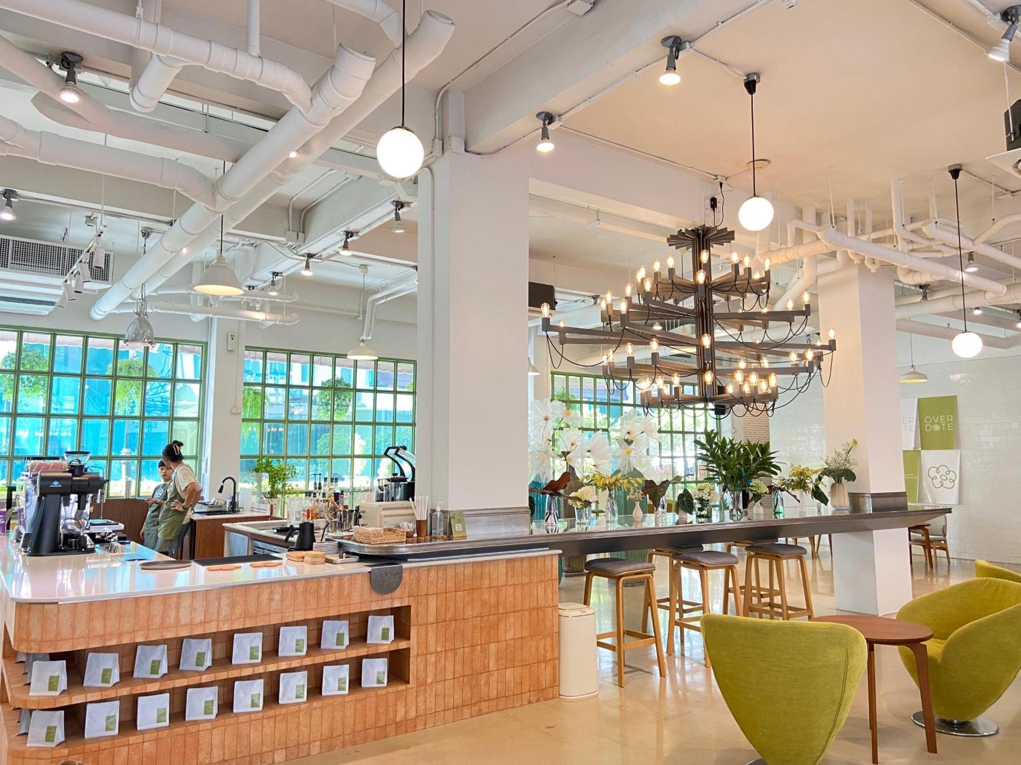 Beat Hotel Bangkok Bagian luar foto